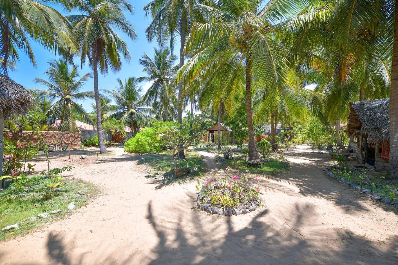 Kitesurfing Lanka Hotel Kalpitiya Buitenkant foto