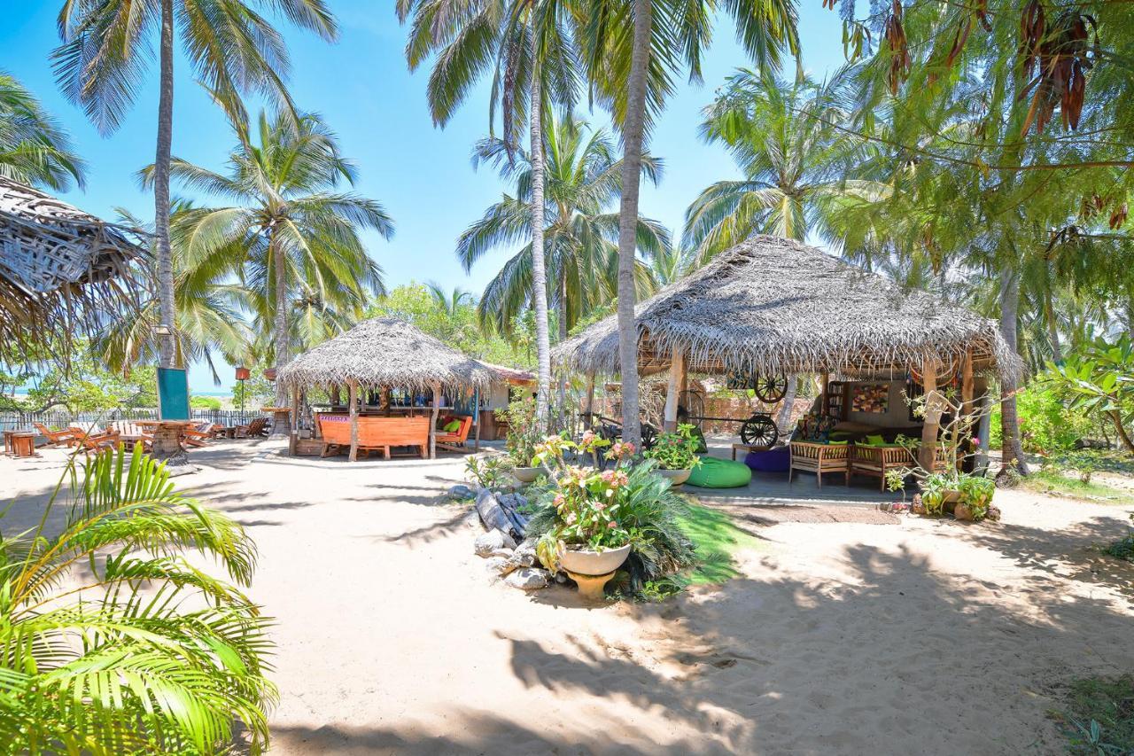 Kitesurfing Lanka Hotel Kalpitiya Buitenkant foto