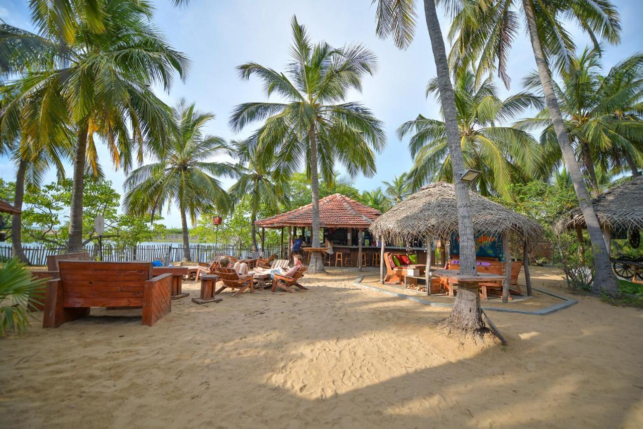Kitesurfing Lanka Hotel Kalpitiya Buitenkant foto