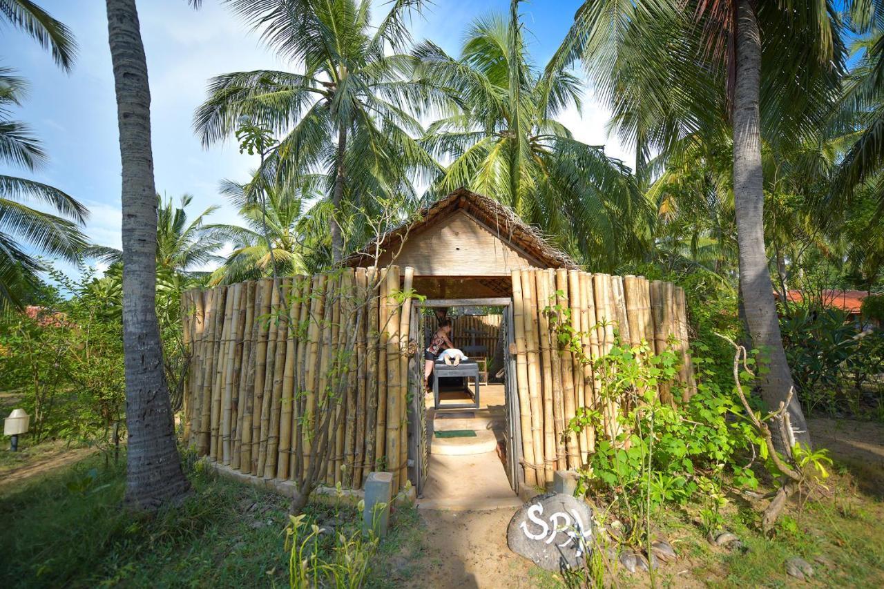 Kitesurfing Lanka Hotel Kalpitiya Buitenkant foto
