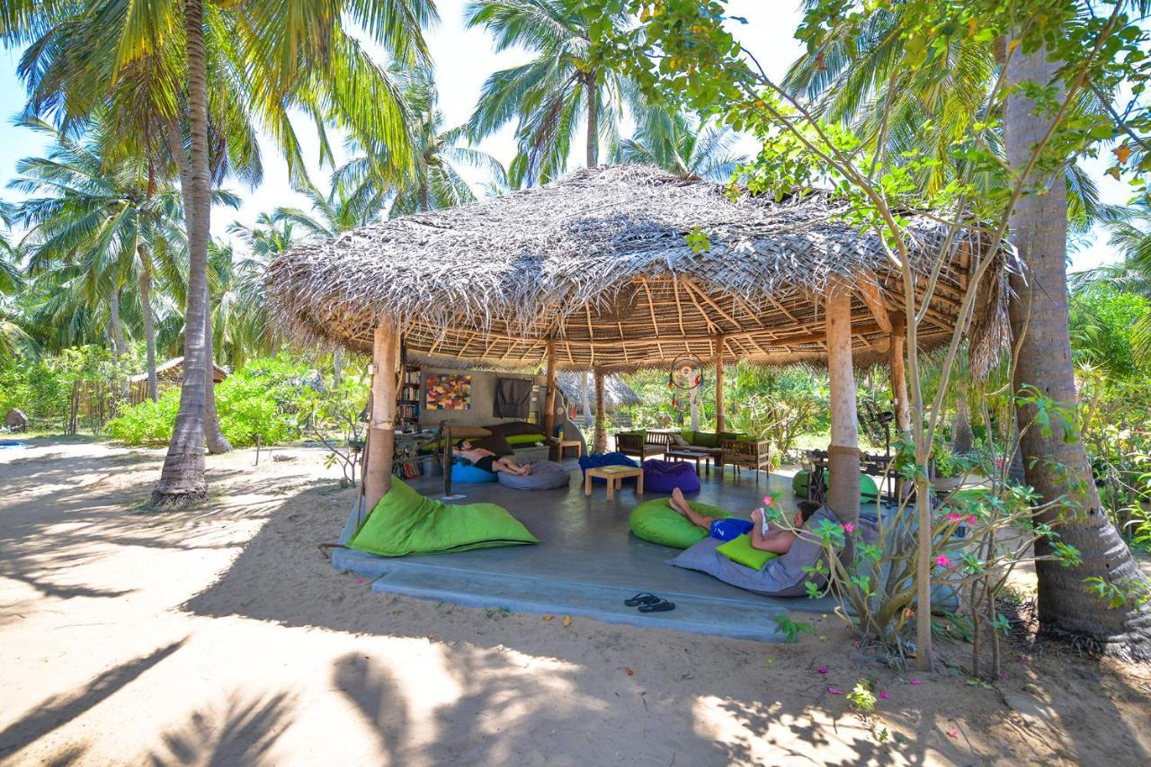 Kitesurfing Lanka Hotel Kalpitiya Buitenkant foto